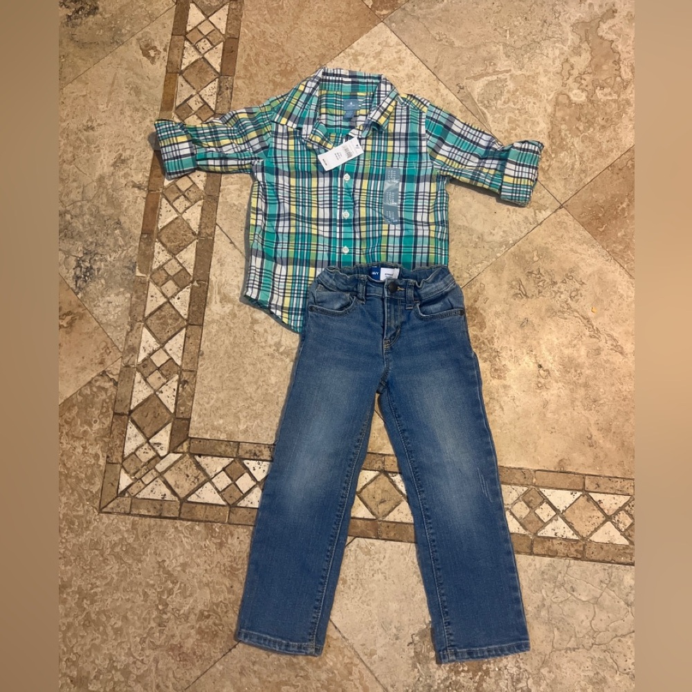 Boys size 4 shirt